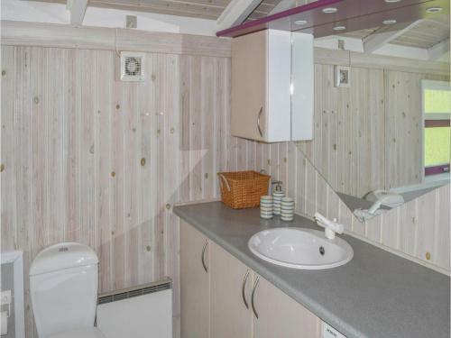 Three-bedroom Holiday Home In Albak