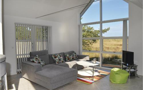 Three-bedroom Holiday Home In Albak