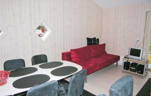 Two-bedroom Holiday Home In Albak