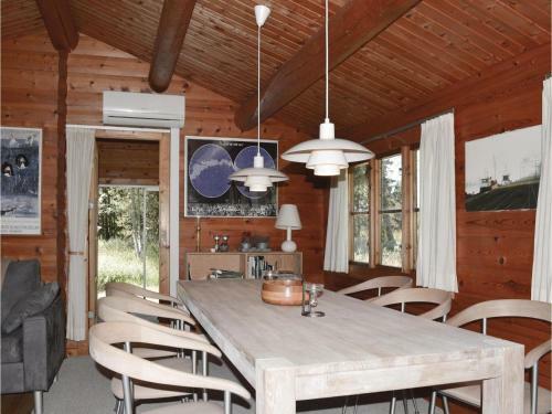 Three-bedroom Holiday Home In Albak