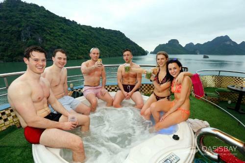 Oasis Bay Party Cruise