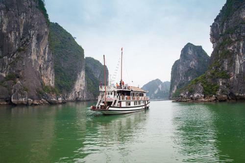 Halong Golden Bay Legend Cruise