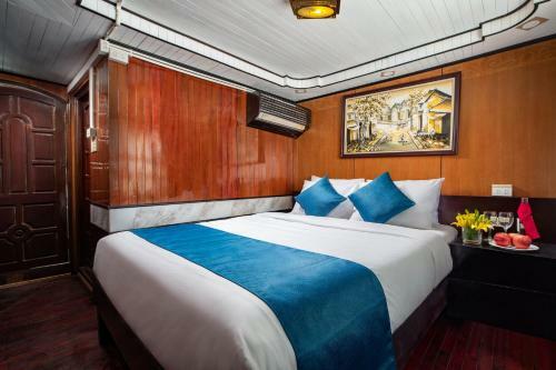 Halong Golden Bay Legend Cruise