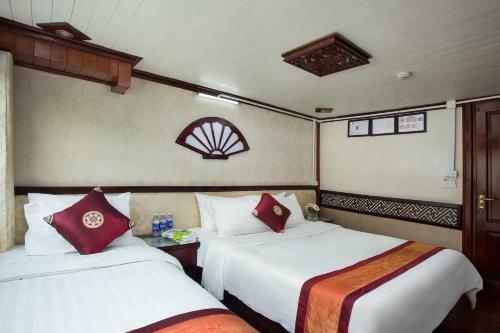 Fantasea Imperial Cruise