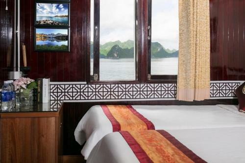 Fantasea Imperial Cruise