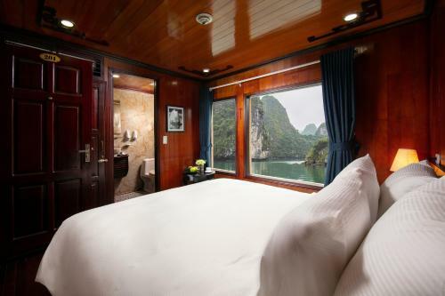 Flamingo Luxury Cruises