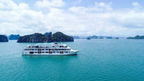 Halong Athena Cruise