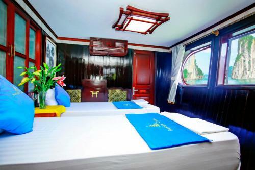 Sunlight Boutique Cruise