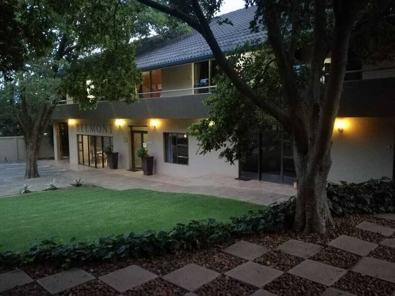 Hostal Belmont Guesthouse