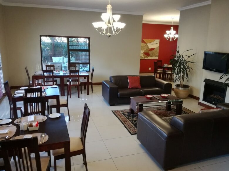 Hostal Belmont Guesthouse