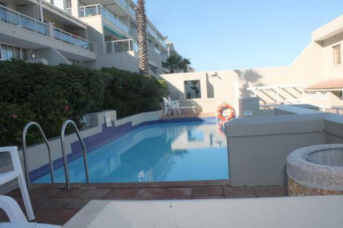 Dolphin Beach Apartment