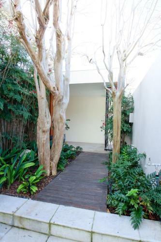 Hostal Thirty On Grace