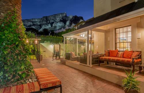 Hostal Rosedene Guest House
