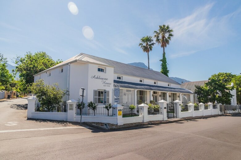 Hostal Ashbourne House Guest House