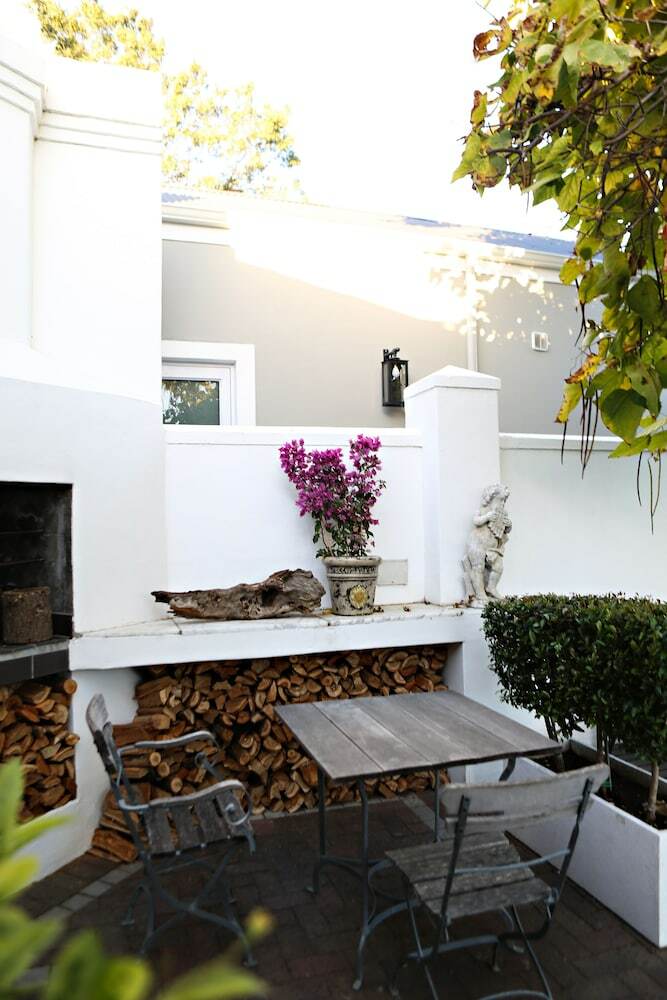 Hostal Ashbourne House Guest House