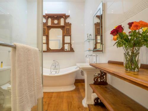 Madison Manor Boutique Hotel