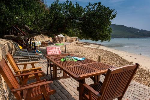 Hotel Under Milkwood Resort