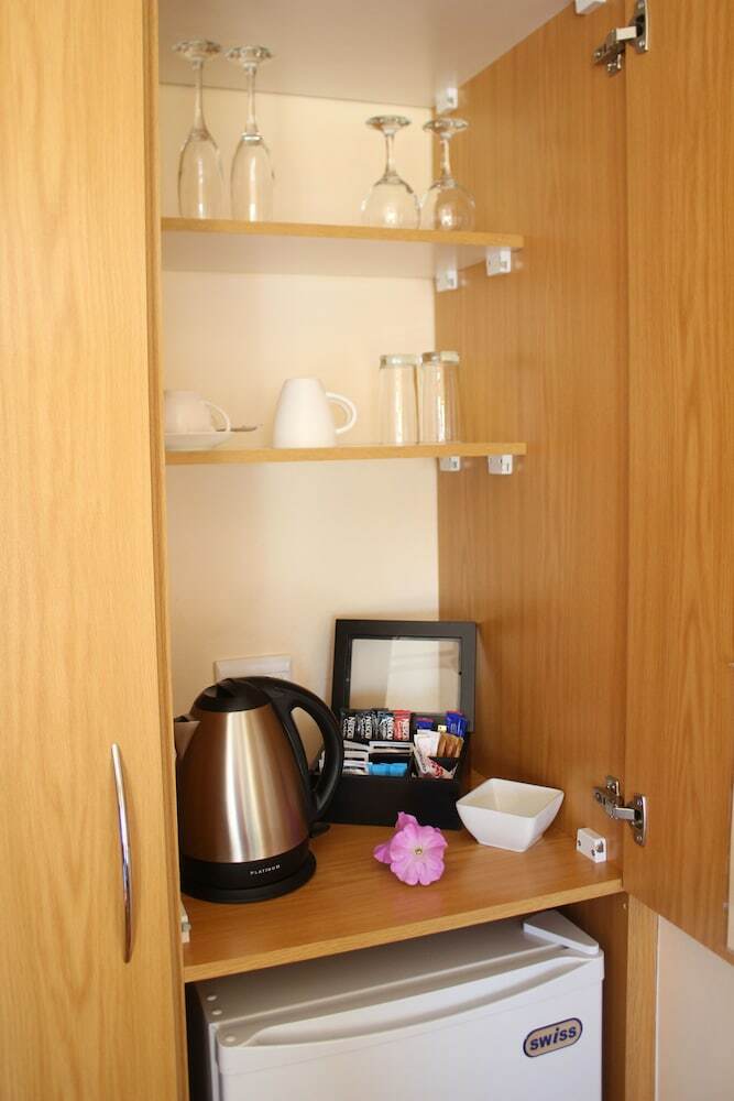 Hostal Aquamarine Guest House