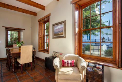 Bed & Breakfast De Hoek Manor