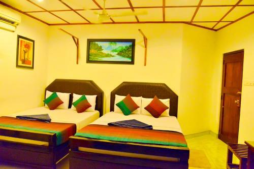 Thilaka City Hotel