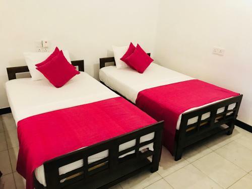 Hostal Eagle Resort