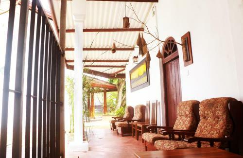 Hotel T & T