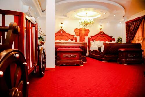 Hotel White House