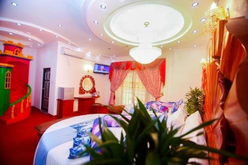 Hotel White House