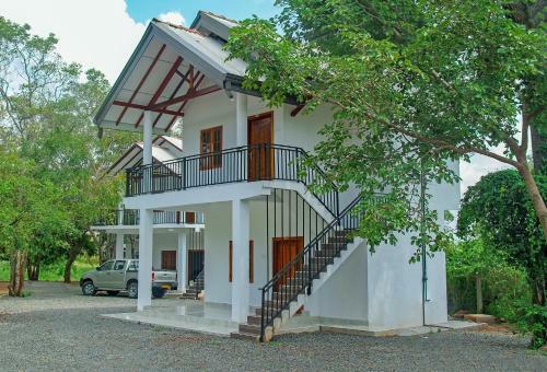 Hotel Andarawewa Nature Resort