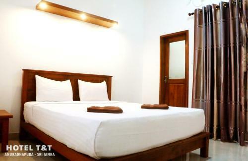 Lodge T&t