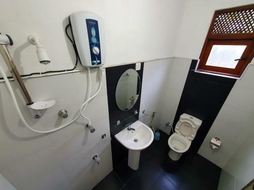Hostal A And D Holiday Inn