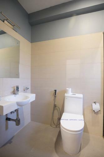 Hotel Lake Rest Anuradhapura