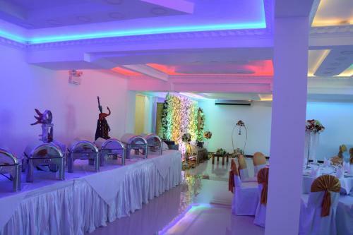 Mount Breeze Hotel