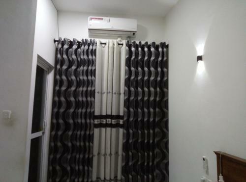 Shirin Home