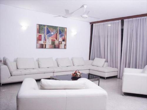 Hotel 12