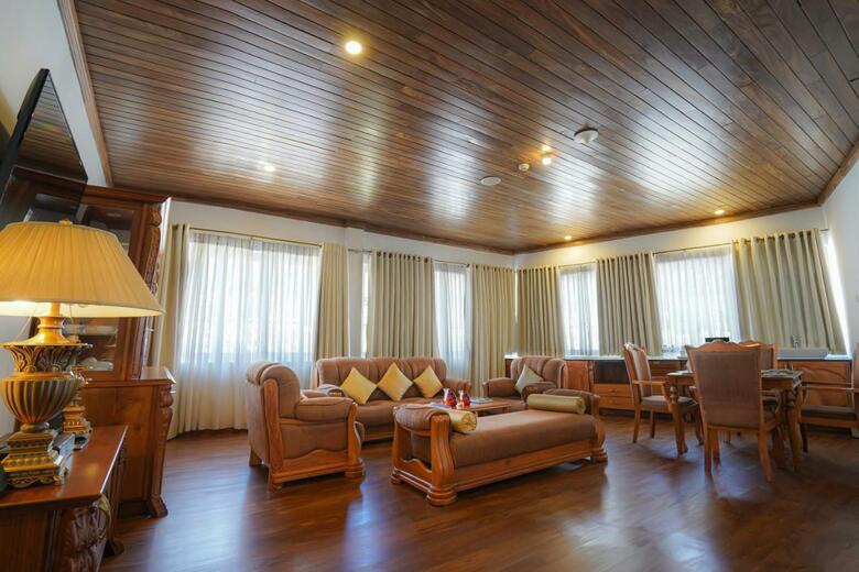 Araliya Green Hills Hotel