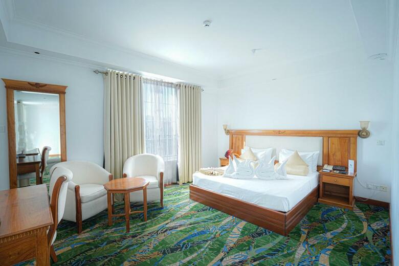 Araliya Green Hills Hotel