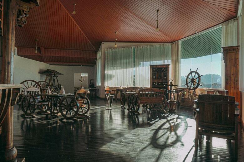 Araliya Green Hills Hotel