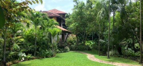 Sergeant House Boutique Villa & Private Beach