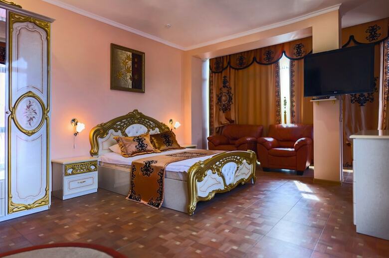 Sm Royal Hotel