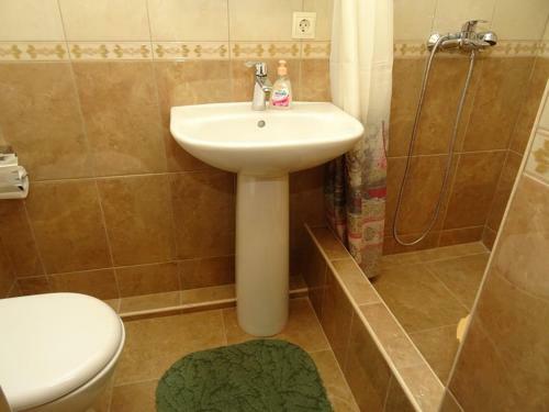 Hostal Svetlana Guest House