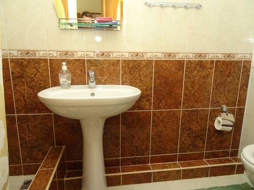 Hostal Svetlana Guest House
