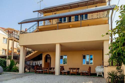 Posada Lidiya Guest House