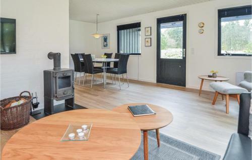 Three-bedroom Holiday Home In Blavand