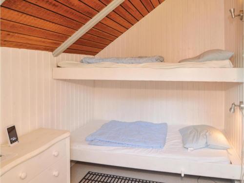 Three-bedroom Holiday Home In Blavand