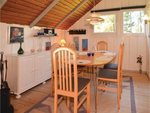 Three-bedroom Holiday Home In Blavand