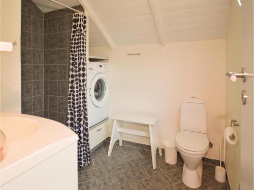 Three-bedroom Holiday Home In Blavand