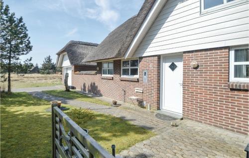 Three-bedroom Holiday Home In Blavand