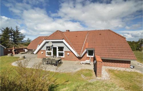 Four-bedroom Holiday Home In Blavand