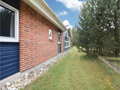 Five-bedroom Holiday Home In Blavand